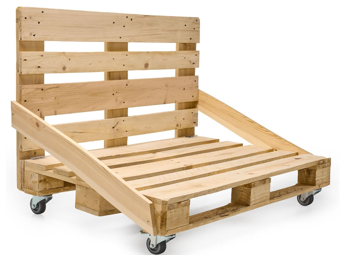 Sofa de palets con ruedas bloqueables