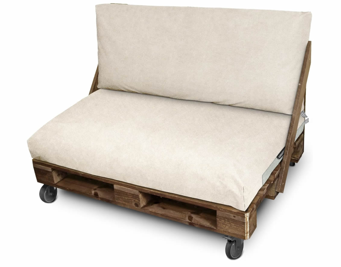 Sofa de palets con ruedas